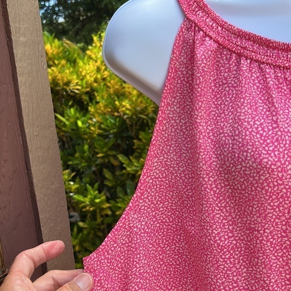 Sienna Sky, Pink & White Sleeveless top, rounded neck & an elastic bottom - Picture 4 of 10